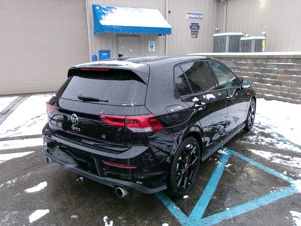 
								VOLKSWAGEN GOLF GTI AUTOBAHN full									