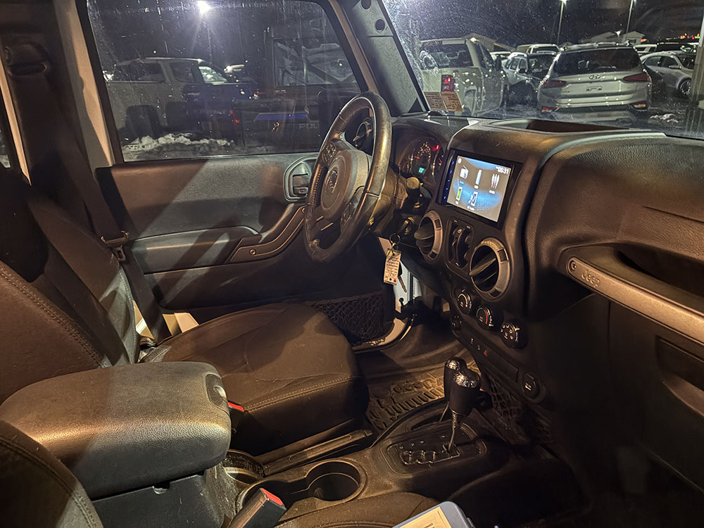 
								JEEP WRANGLER SPORT full									