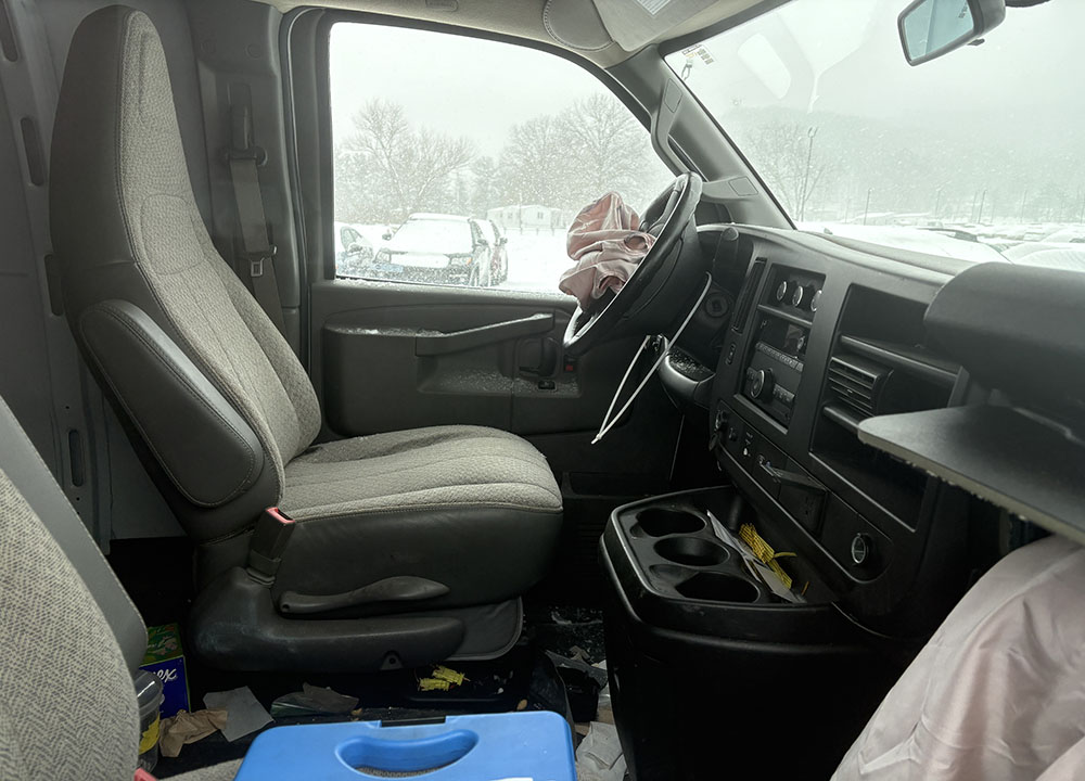 
								CHEVROLET EXPRESS G2500 full									