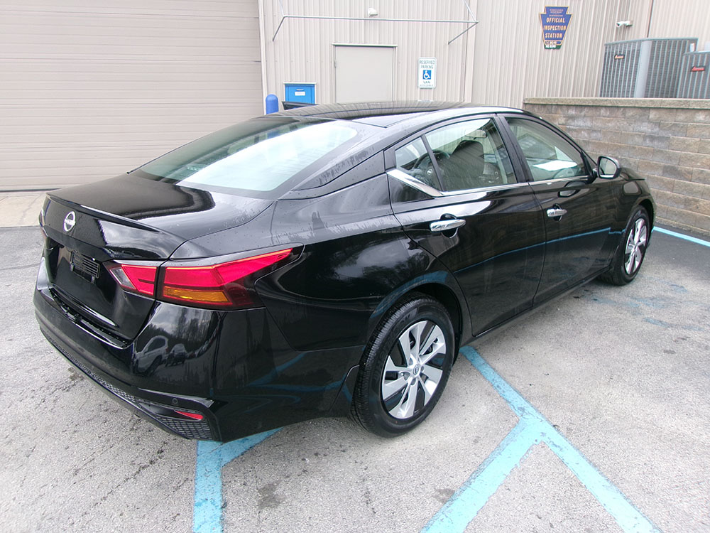 
								NISSAN ALTIMA S full									