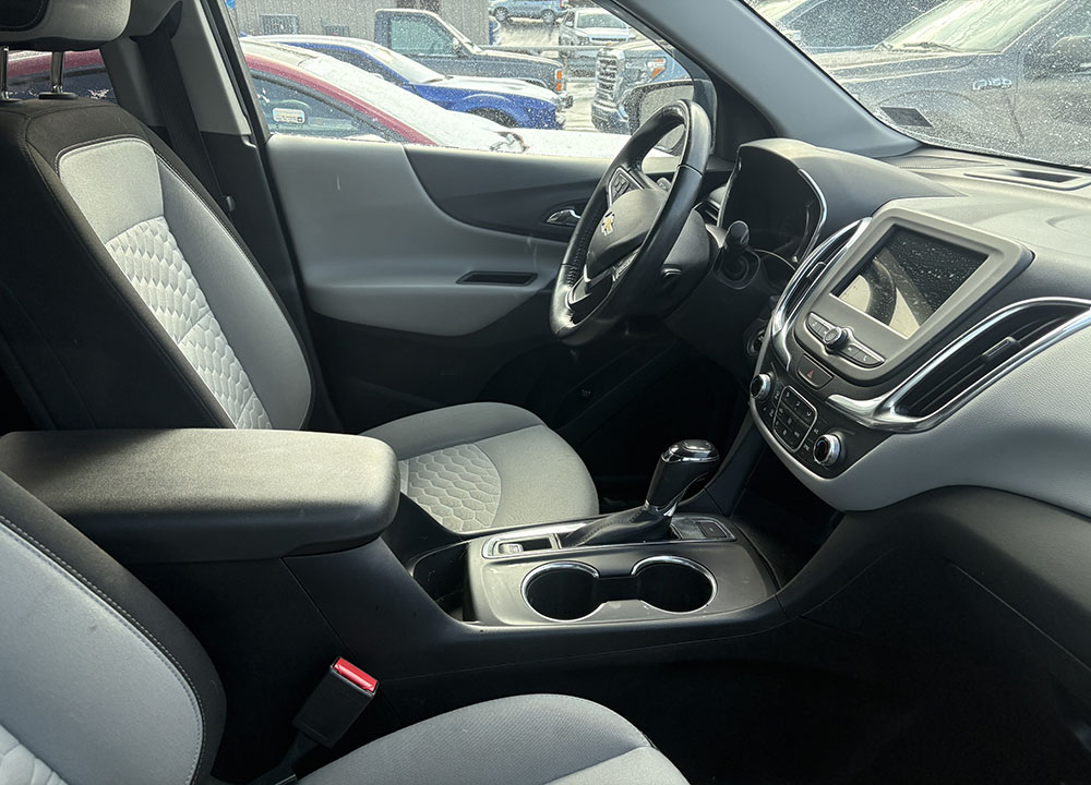 
								CHEVROLET EQUINOX LT full									