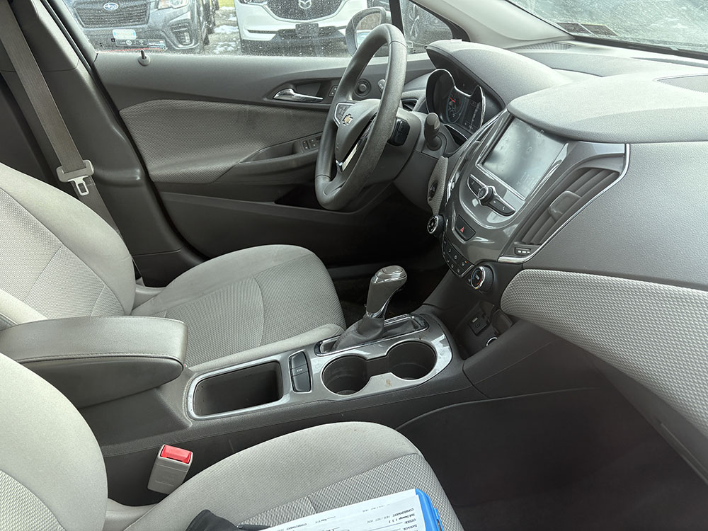 
								CHEVROLET CRUZE LT full									