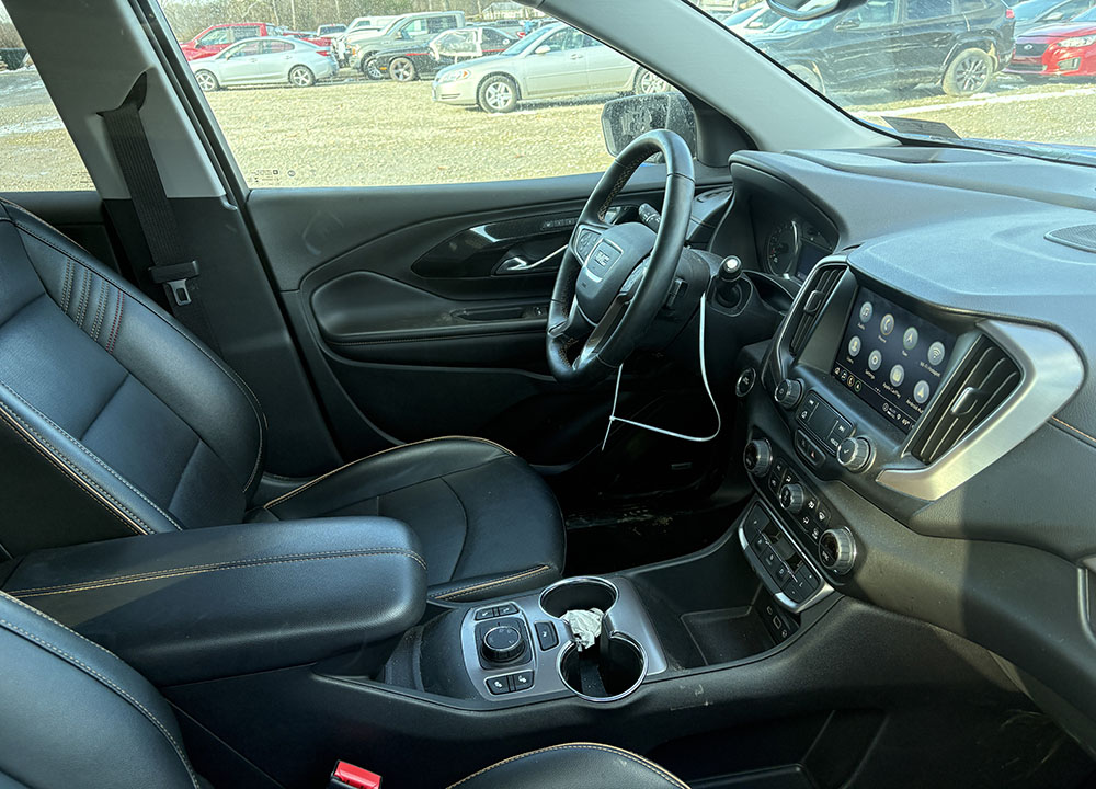 
								GMC TERRAIN AT4 full									