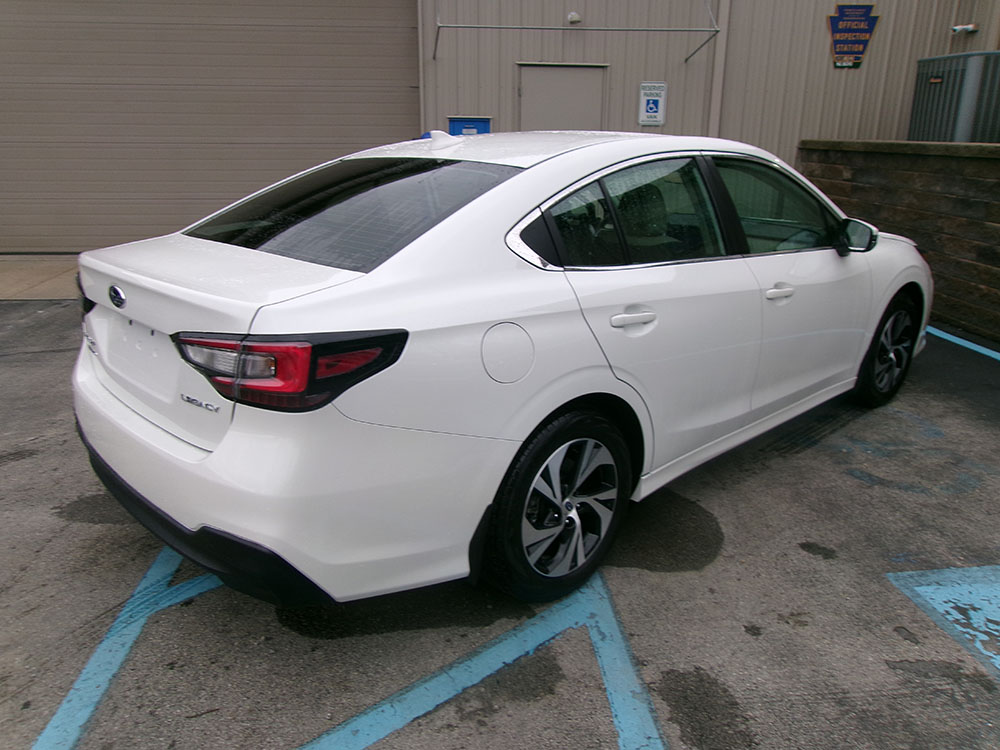 
								SUBARU LEGACY PREMIUM full									