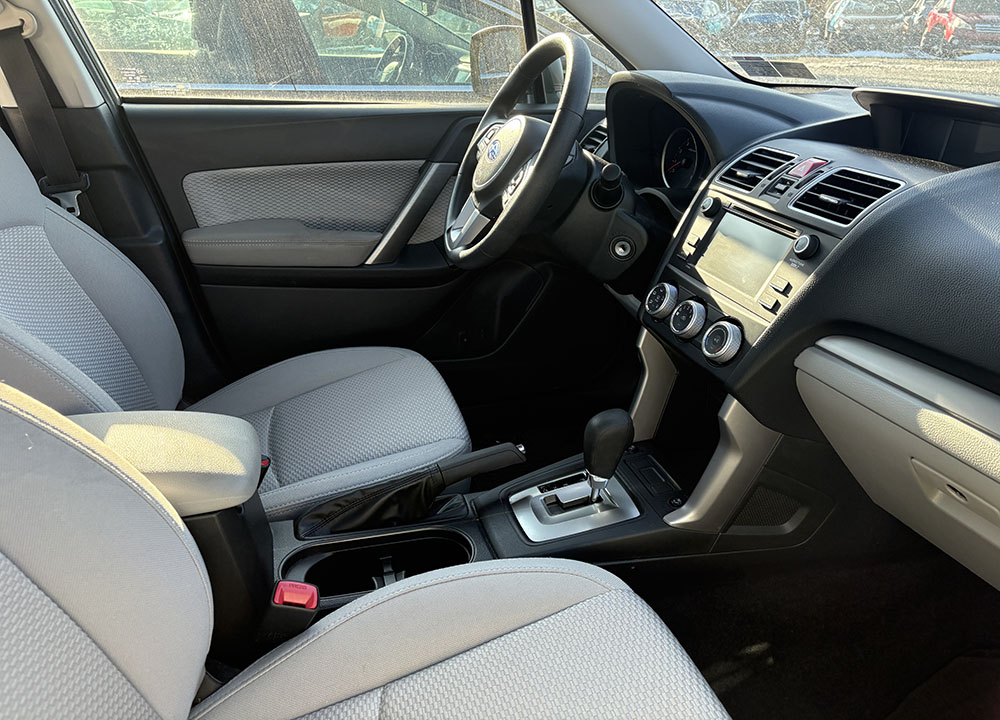 
								SUBARU FORESTER full									