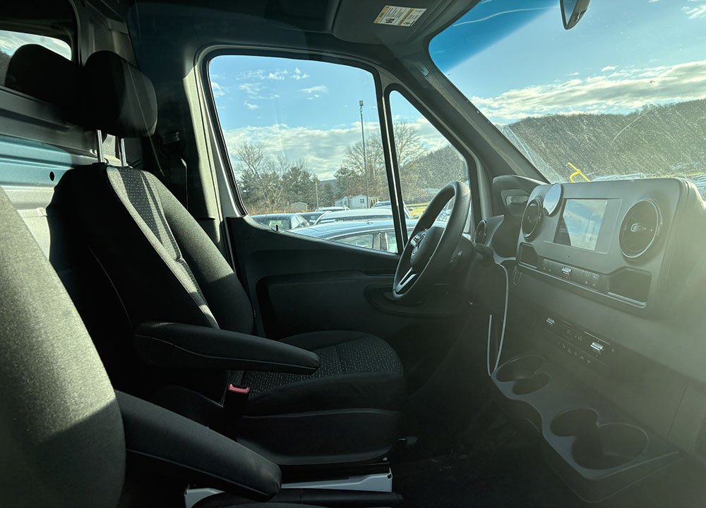 
								MERCEDES BENZ SPRINTER 2500 full									