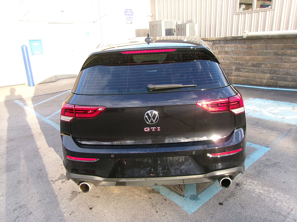 
								VOLKSWAGEN GOLF GTI AUTOBAHN full									