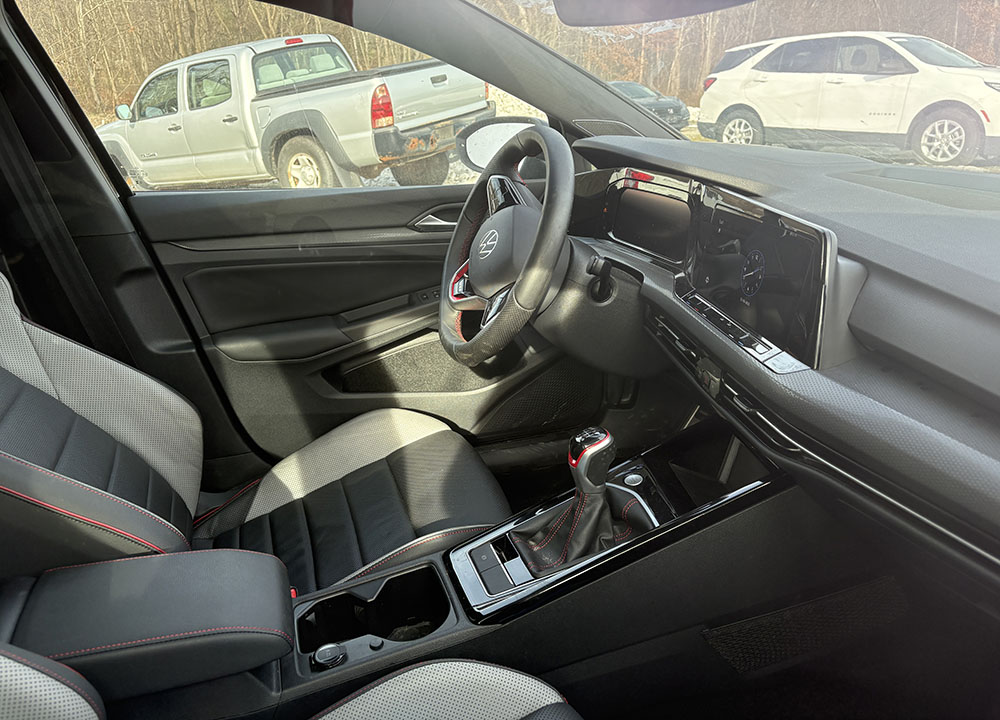 
								VOLKSWAGEN GOLF GTI AUTOBAHN full									