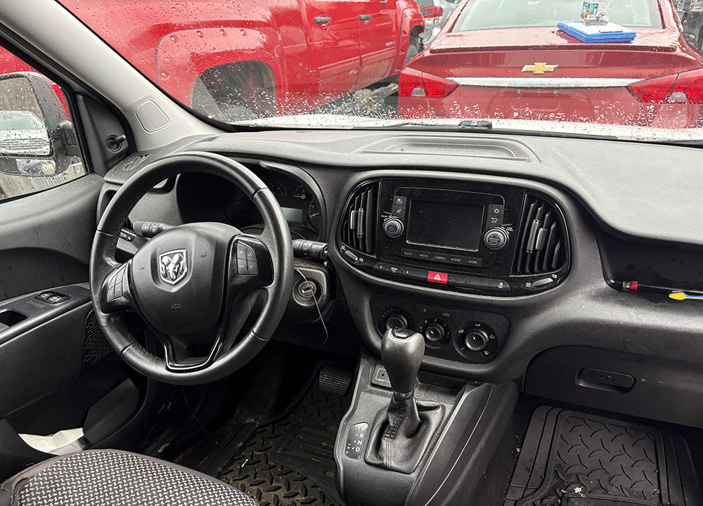 
								RAM PROMASTER TRADESMAN full									