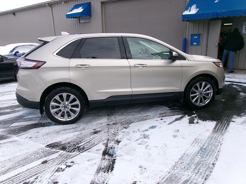 
								FORD EDGE TITANIUM full									