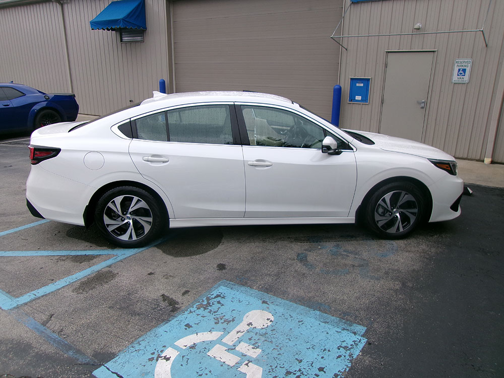 
								SUBARU LEGACY PREMIUM full									