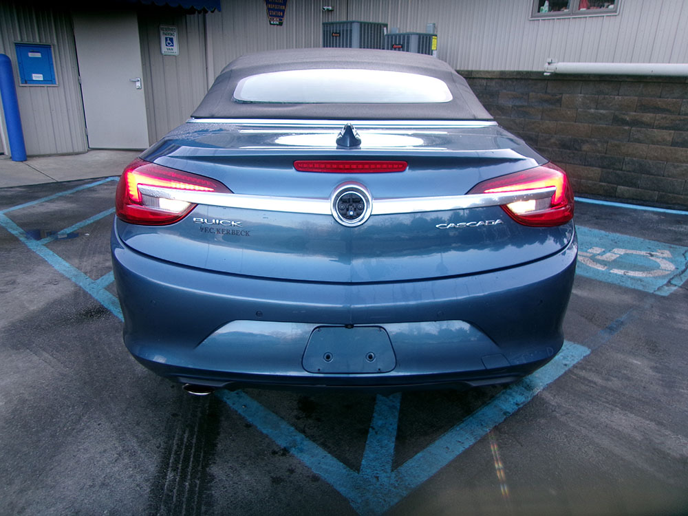 
								BUICK CASCADA PREMIUM full									