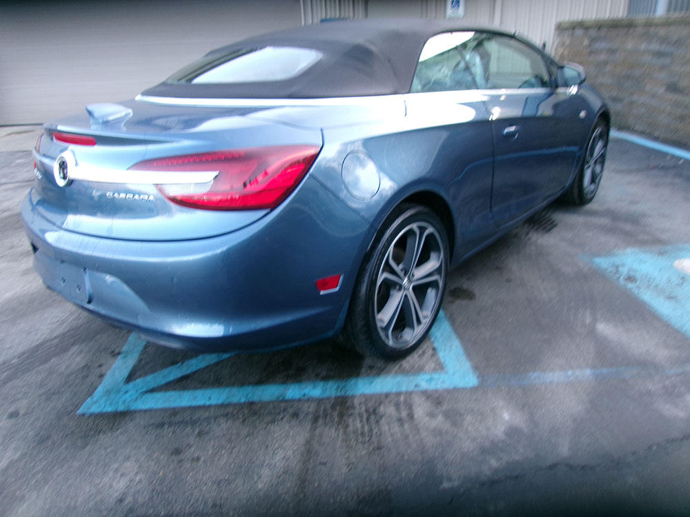 
								BUICK CASCADA PREMIUM full									