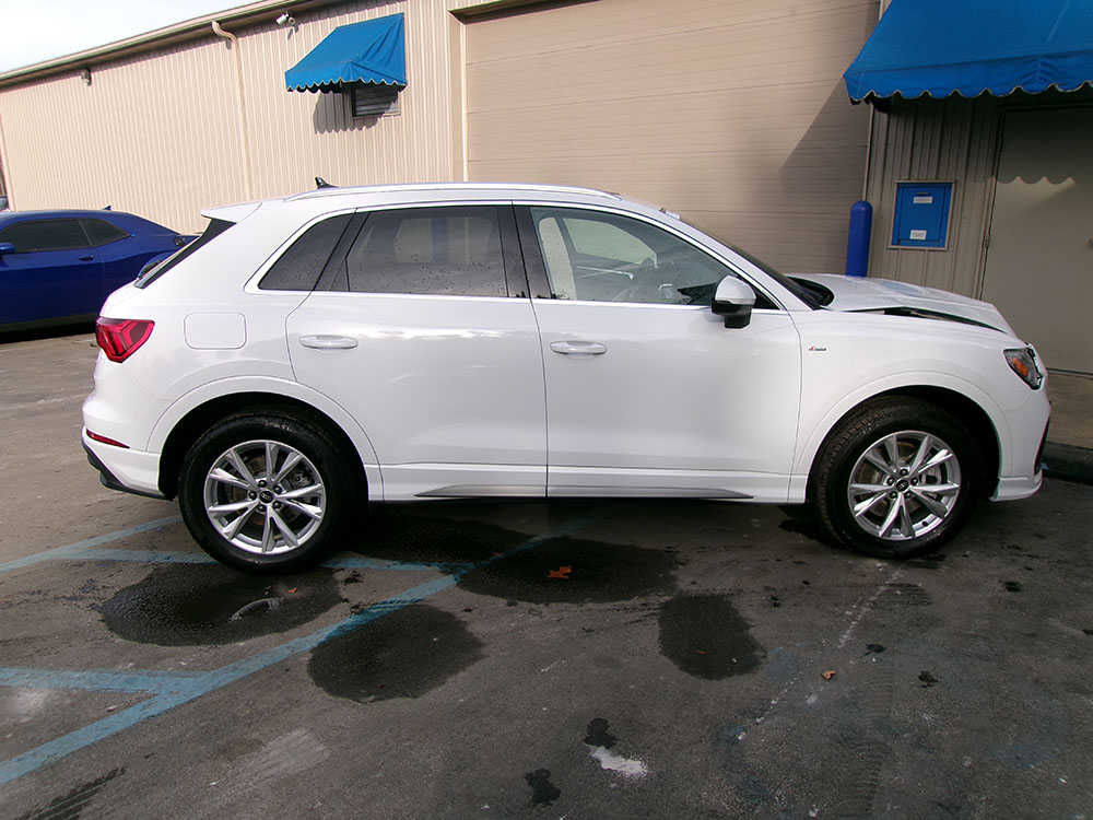 
								AUDI Q3 PREMIUM PLUS S-LINE full									