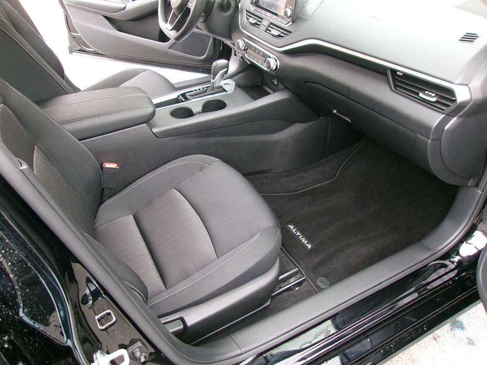 
								NISSAN ALTIMA S full									