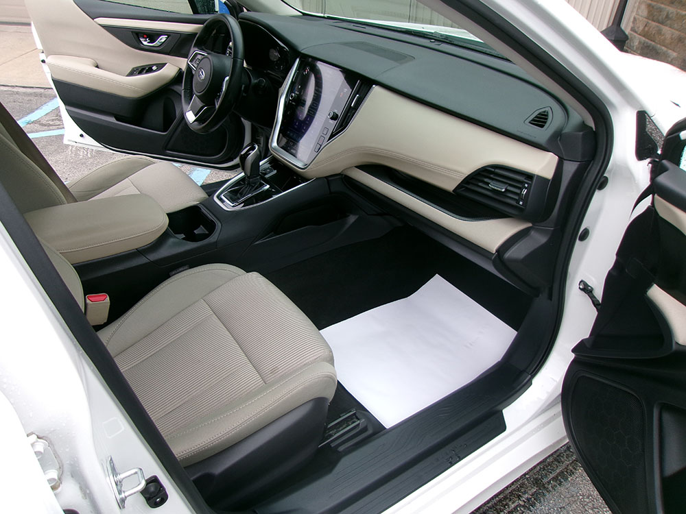 
								SUBARU LEGACY PREMIUM full									