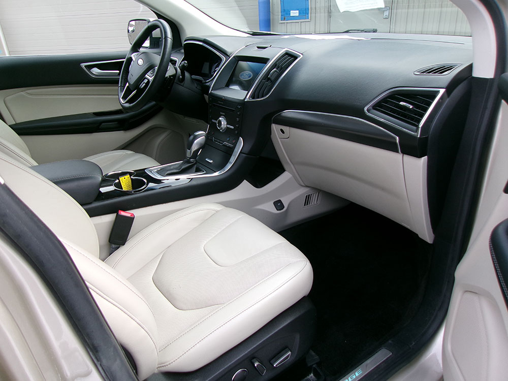 
								FORD EDGE TITANIUM full									