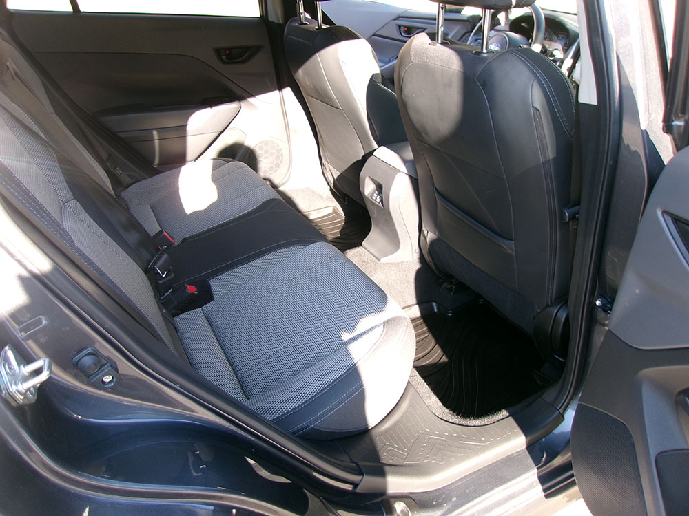 
								SUBARU CROSSTREK PREMIUM full									