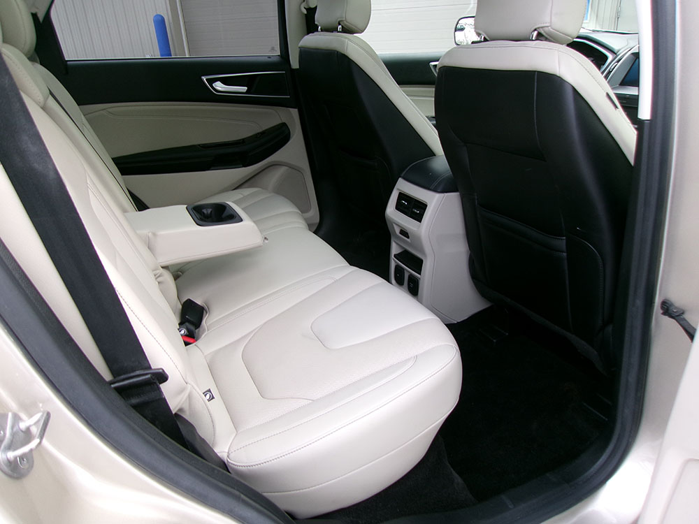 
								FORD EDGE TITANIUM full									