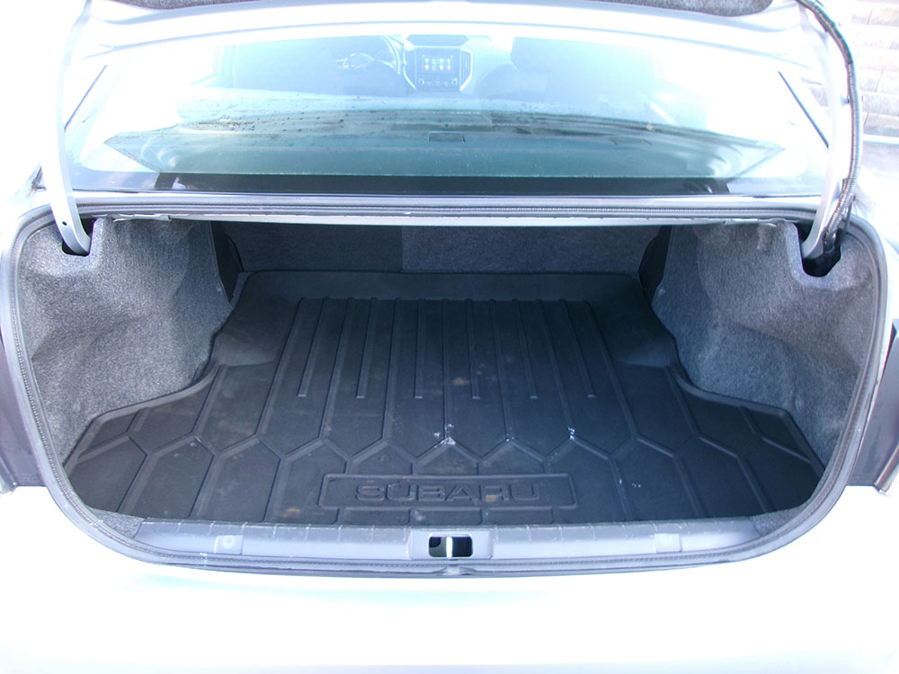 
								SUBARU IMPREZA PREMIUM full									