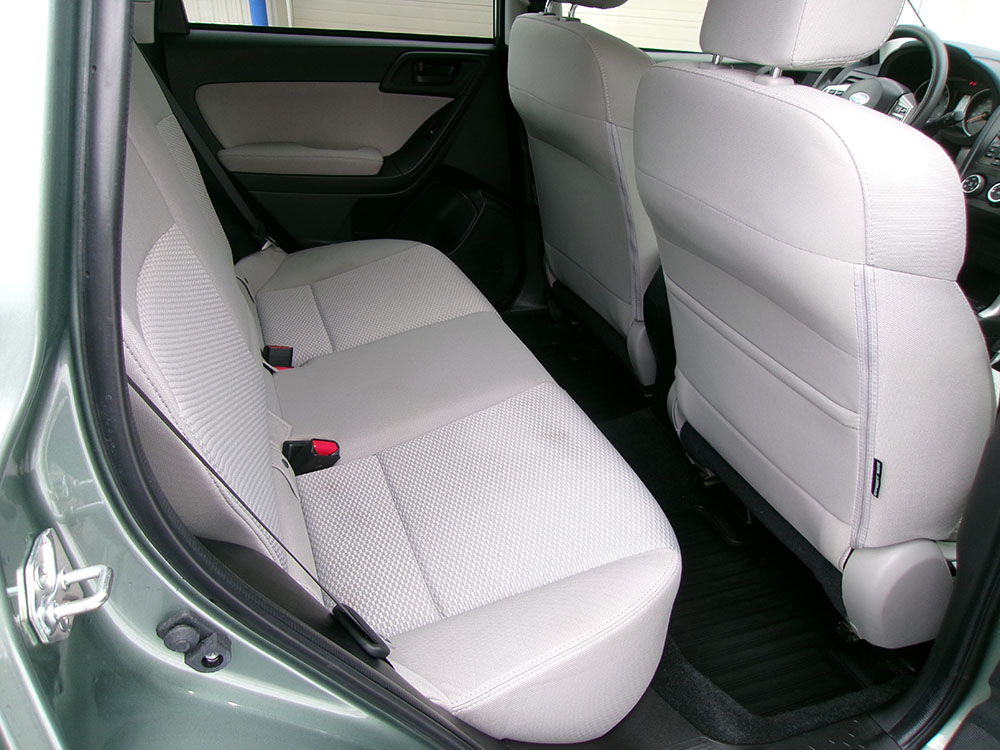 
								SUBARU FORESTER PREMIUM full									