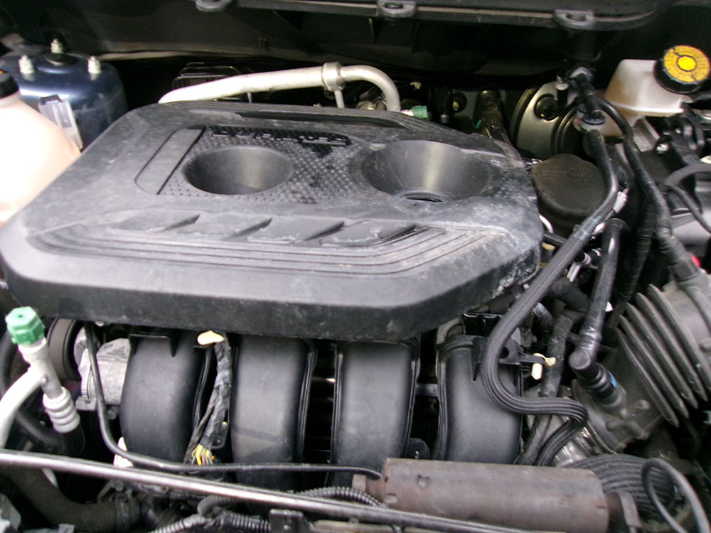 
								FORD ECOSPORT SE full									