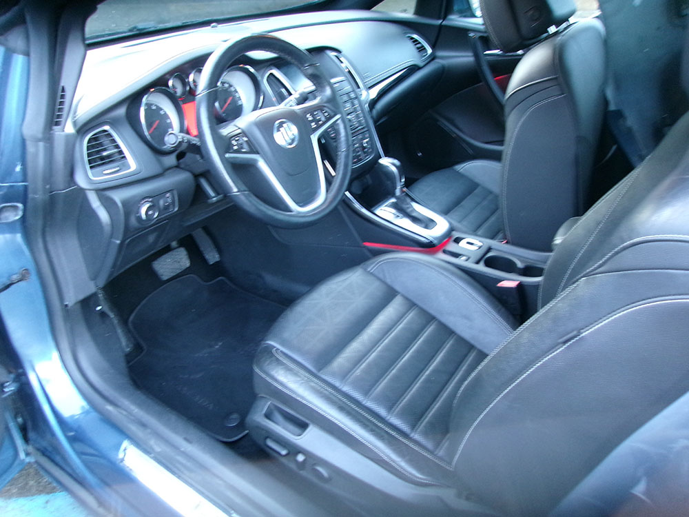 
								BUICK CASCADA PREMIUM full									