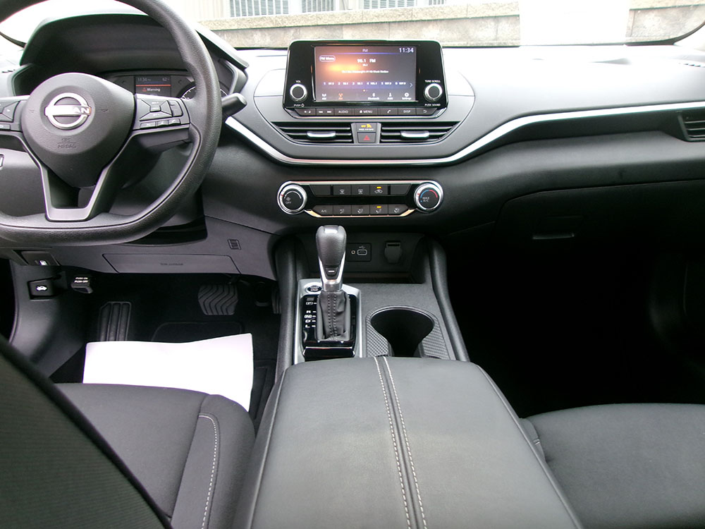 
								NISSAN ALTIMA S full									