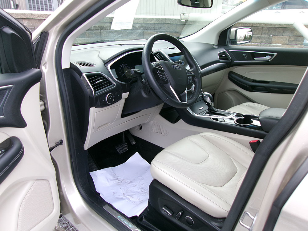 
								FORD EDGE TITANIUM full									