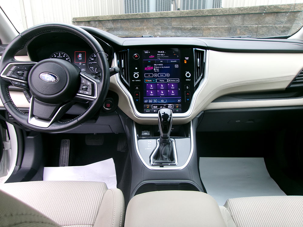 
								SUBARU LEGACY PREMIUM full									