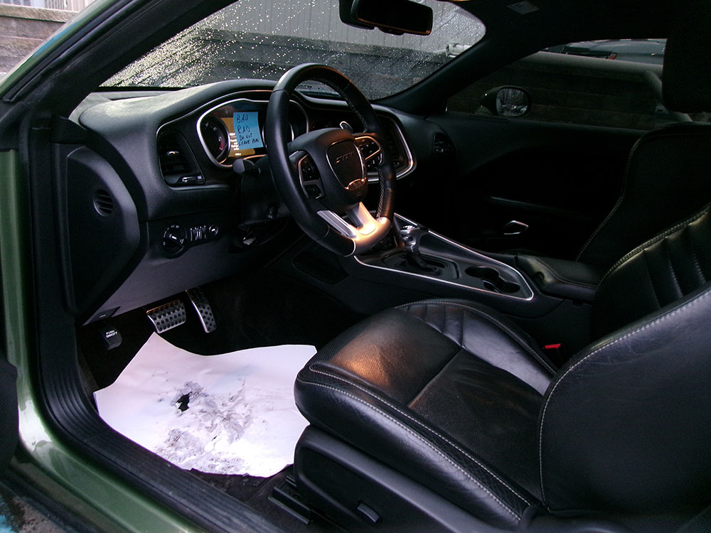 
								DODGE CHALLENGER SRT 392 full									