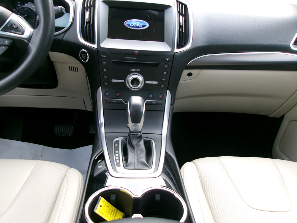 
								FORD EDGE TITANIUM full									