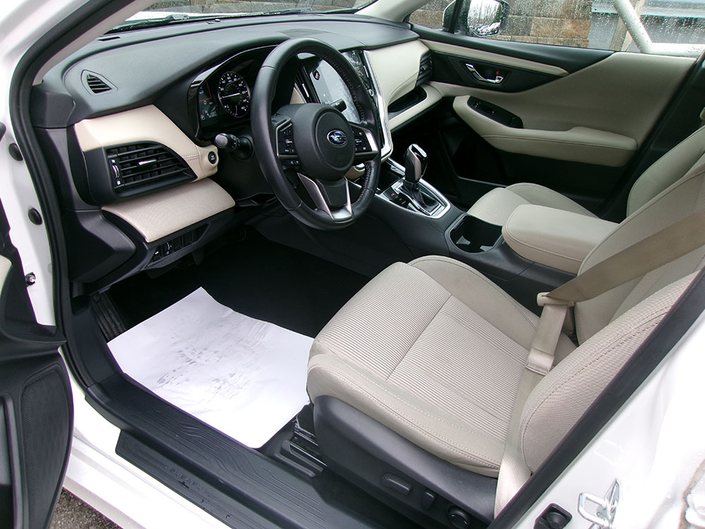 
								SUBARU LEGACY PREMIUM full									