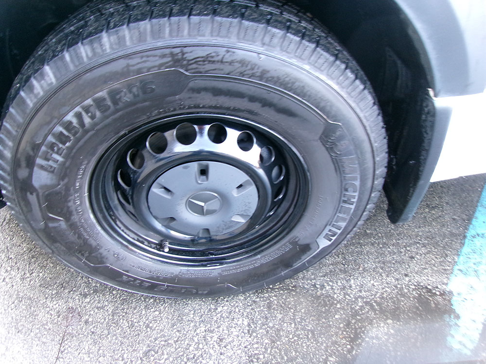 
								MERCEDES BENZ SPRINTER 2500 full									