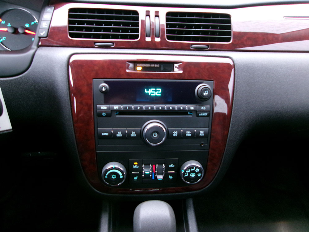 
								CHEVROLET IMPALA LT full									