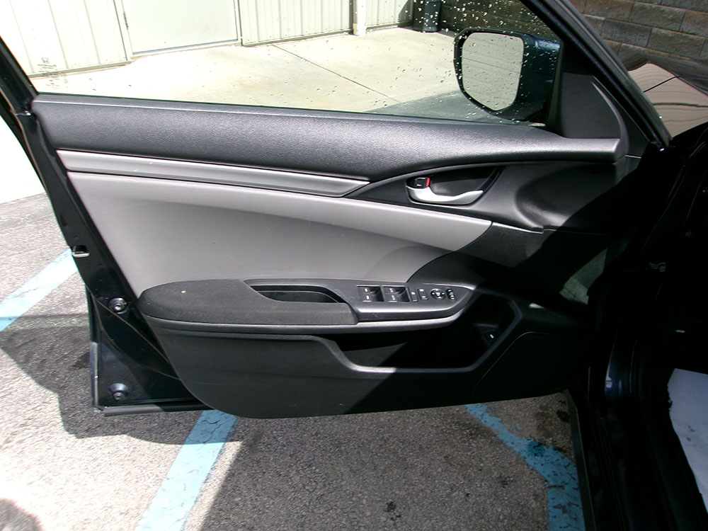 
								HONDA CIVIC LX full									