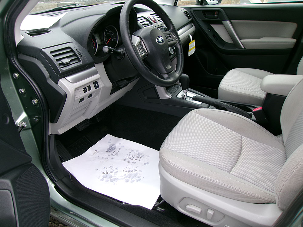 
								SUBARU FORESTER PREMIUM full									