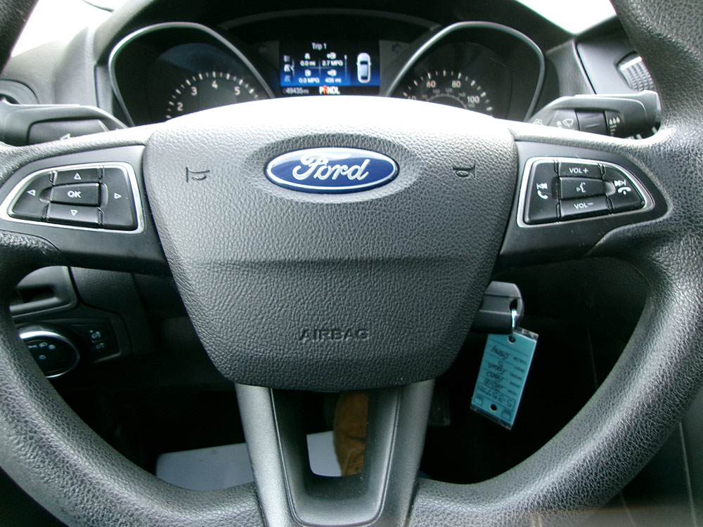 
								FORD FOCUS S full									