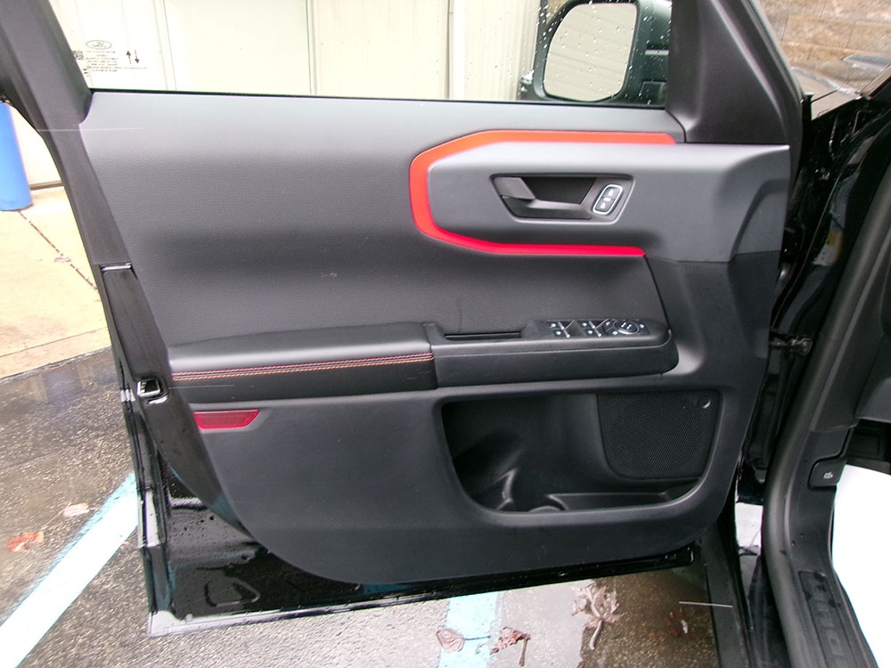 
								FORD BRONCO SPORT FREE WHEELING full									