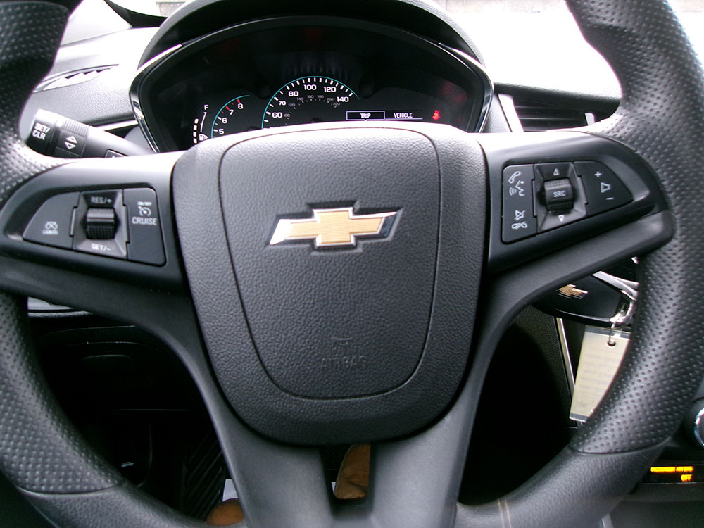 
								CHEVROLET TRAX LS full									