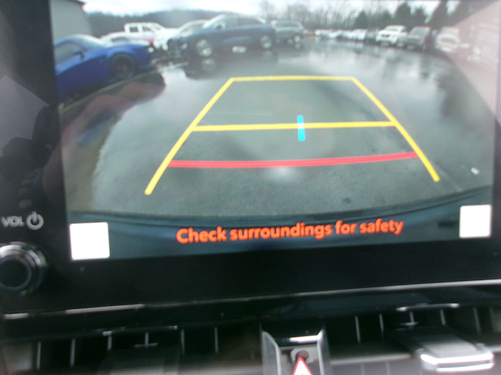 
								TOYOTA COROLLA CROSS HYBRID XSE full									