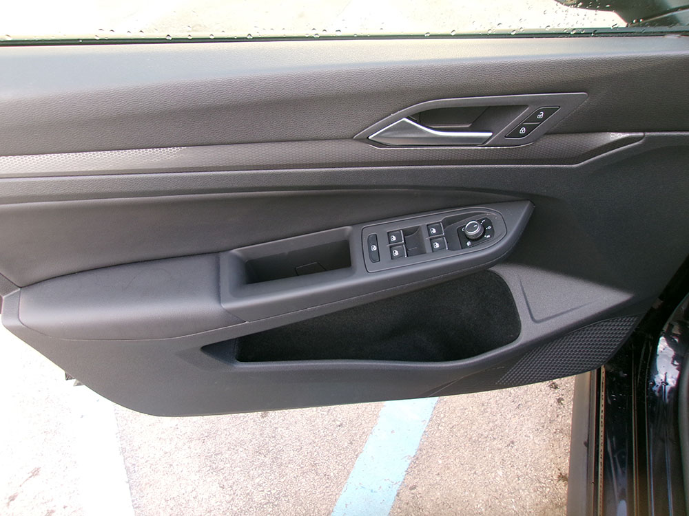 
								VOLKSWAGEN GOLF GTI AUTOBAHN full									