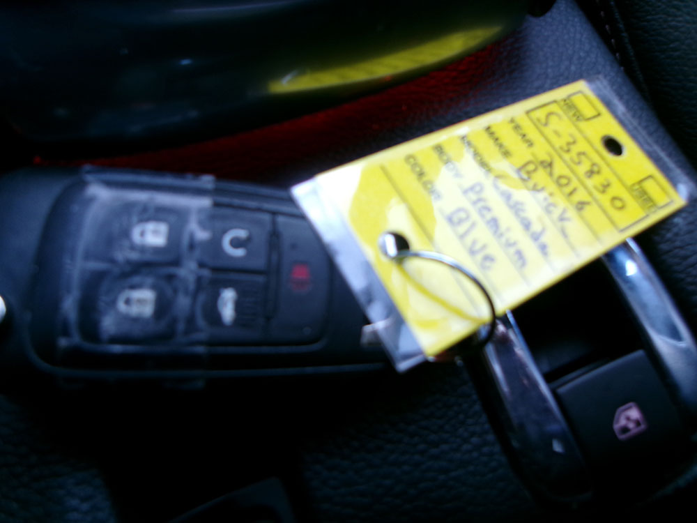 
								BUICK CASCADA PREMIUM full									