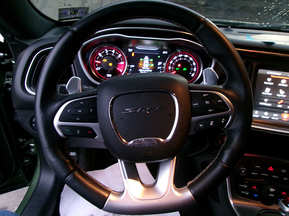 
								DODGE CHALLENGER SRT 392 full									