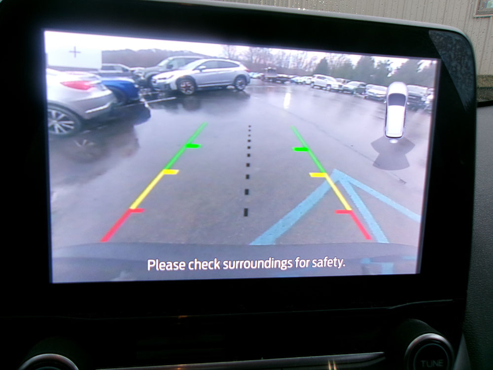 
								FORD ECOSPORT SE full									