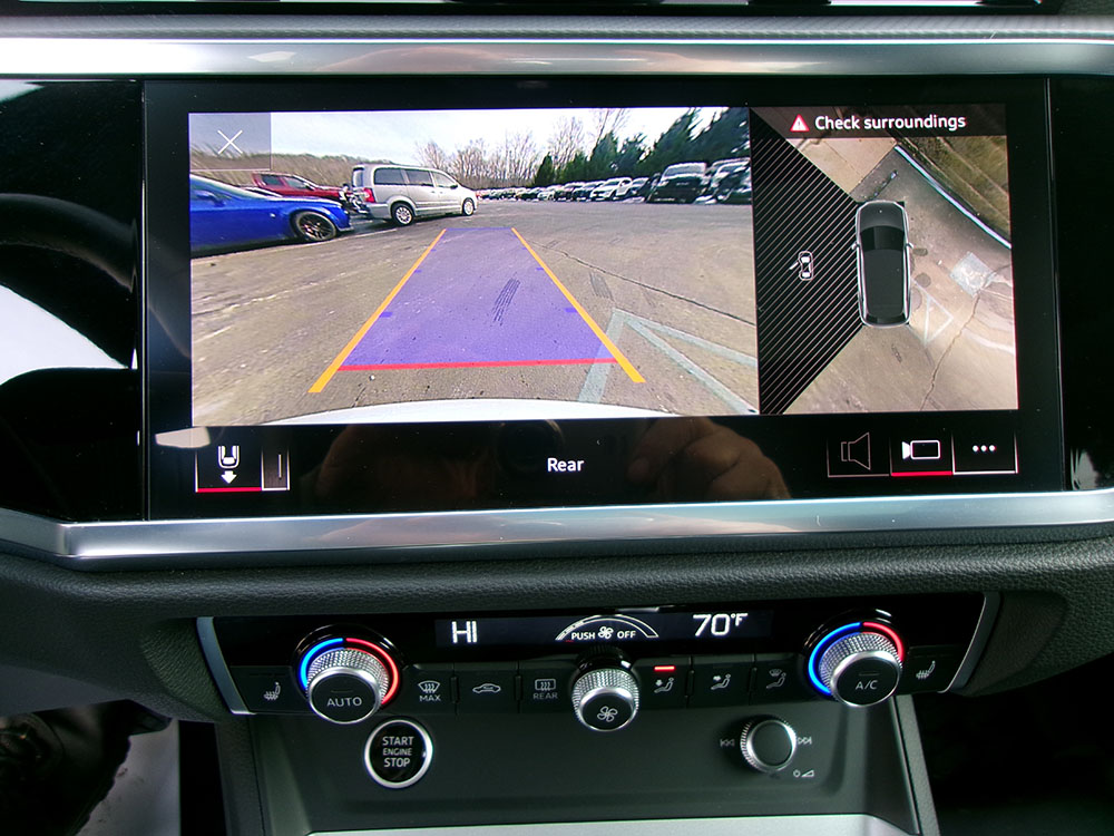 
								AUDI Q3 PREMIUM PLUS S-LINE full									