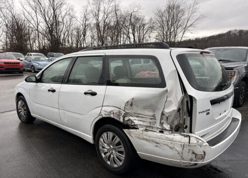 2005 Ford Focus ZXW SE's photo