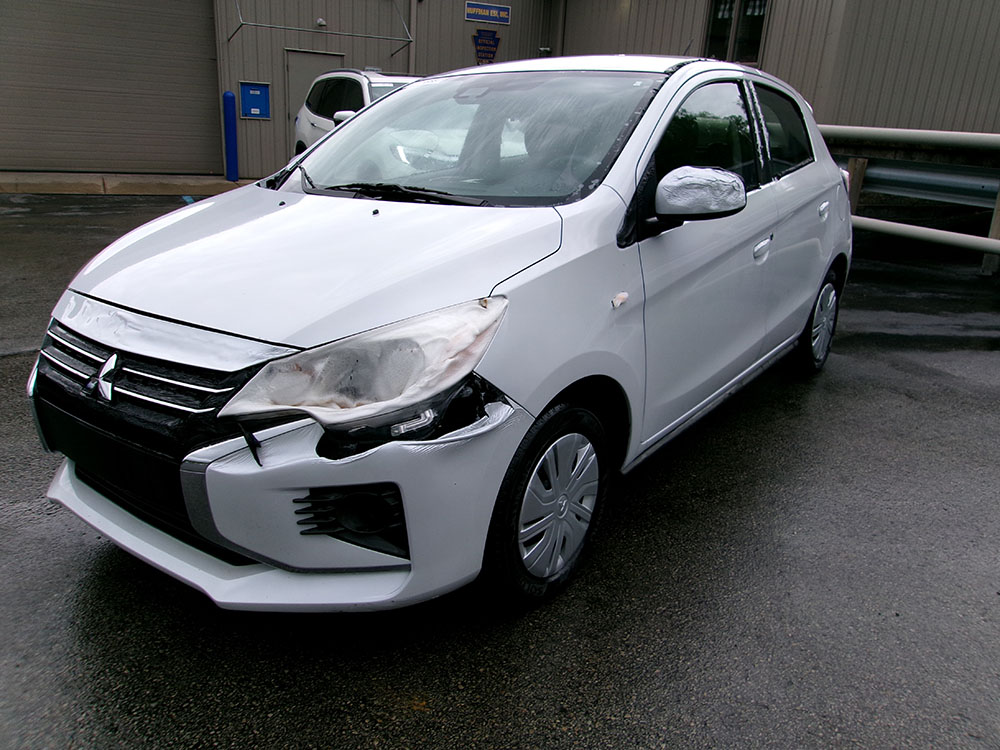 2024 Mitsubishi Mirage ES CVT's photo