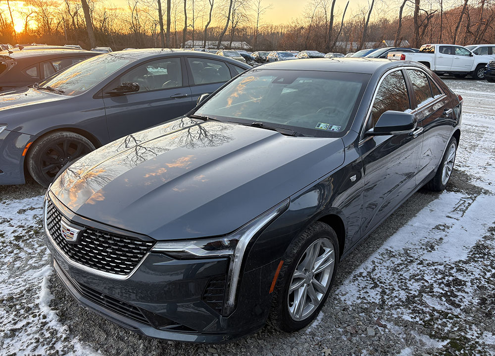 
								CADILLAC CT4 LUXURY full									