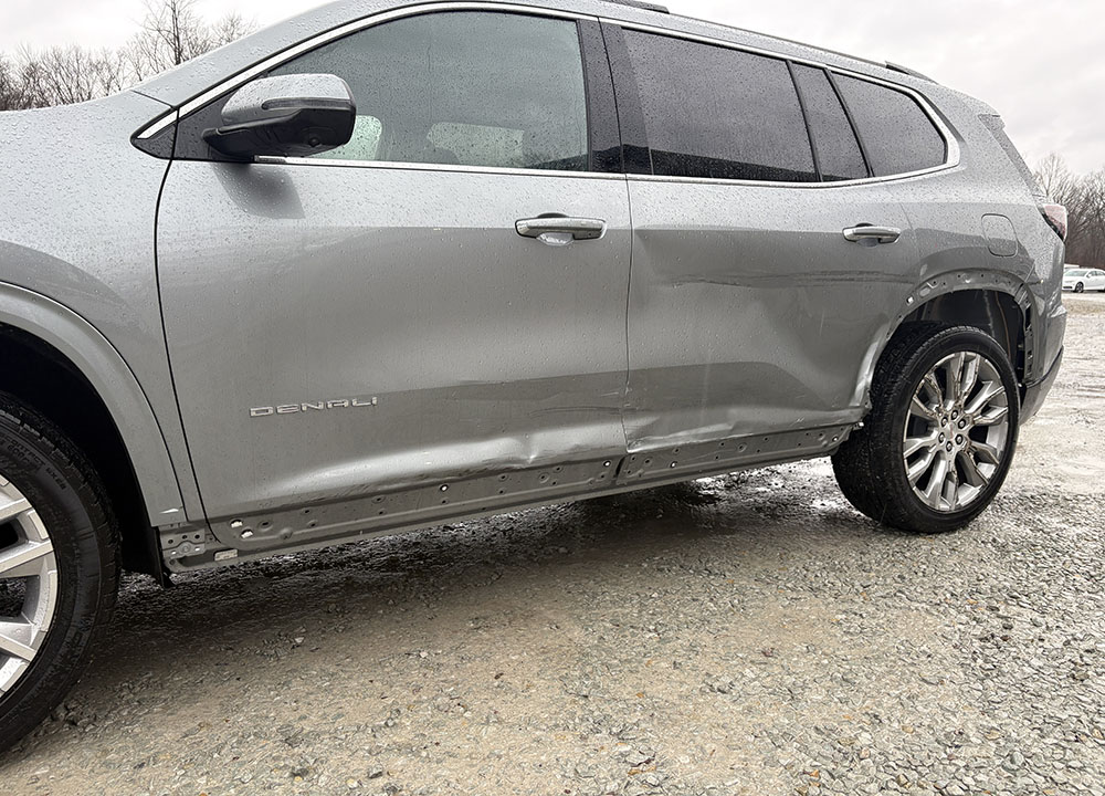 
								GMC ACADIA DENALI full									